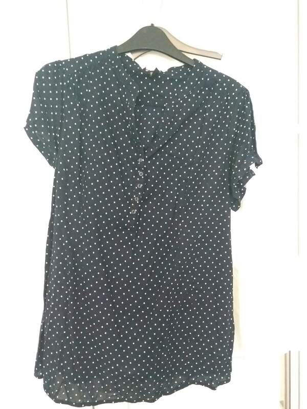 12 L navy spotty and white short sleeved Button front blouse 