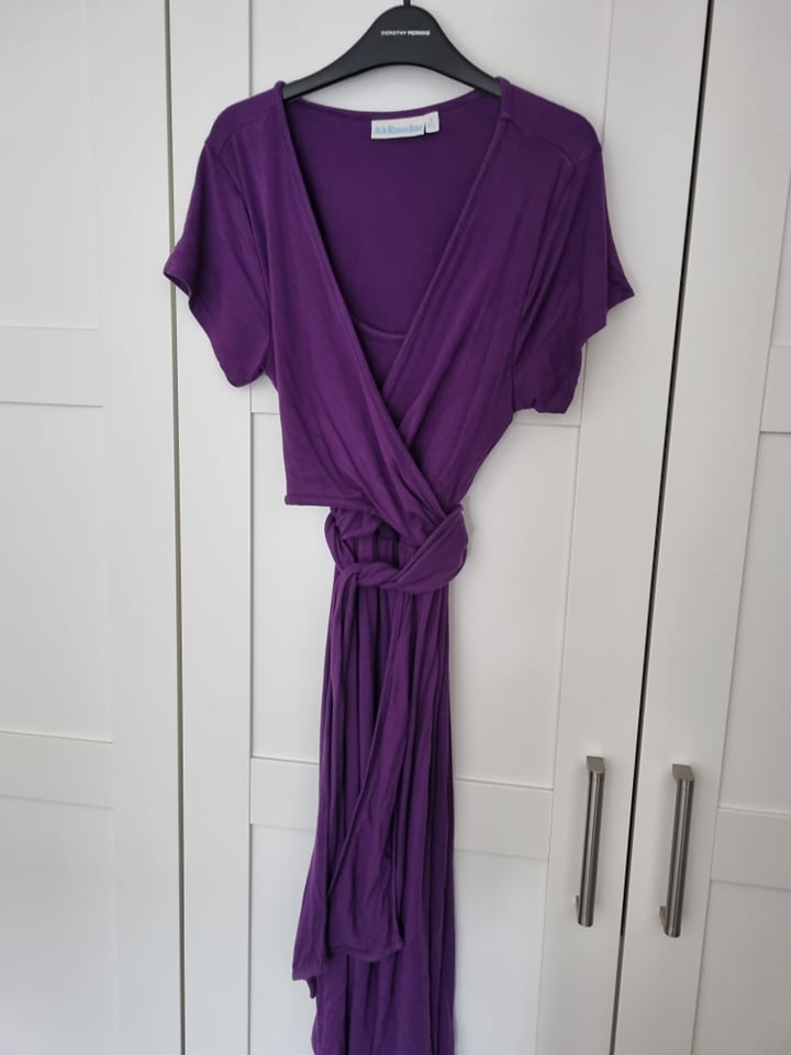 Jojo size M purple short sleeve round neck with crossover wrap dress