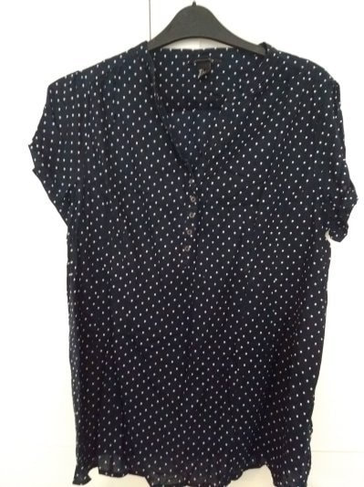 L/14 - HM navy dotty button blouse