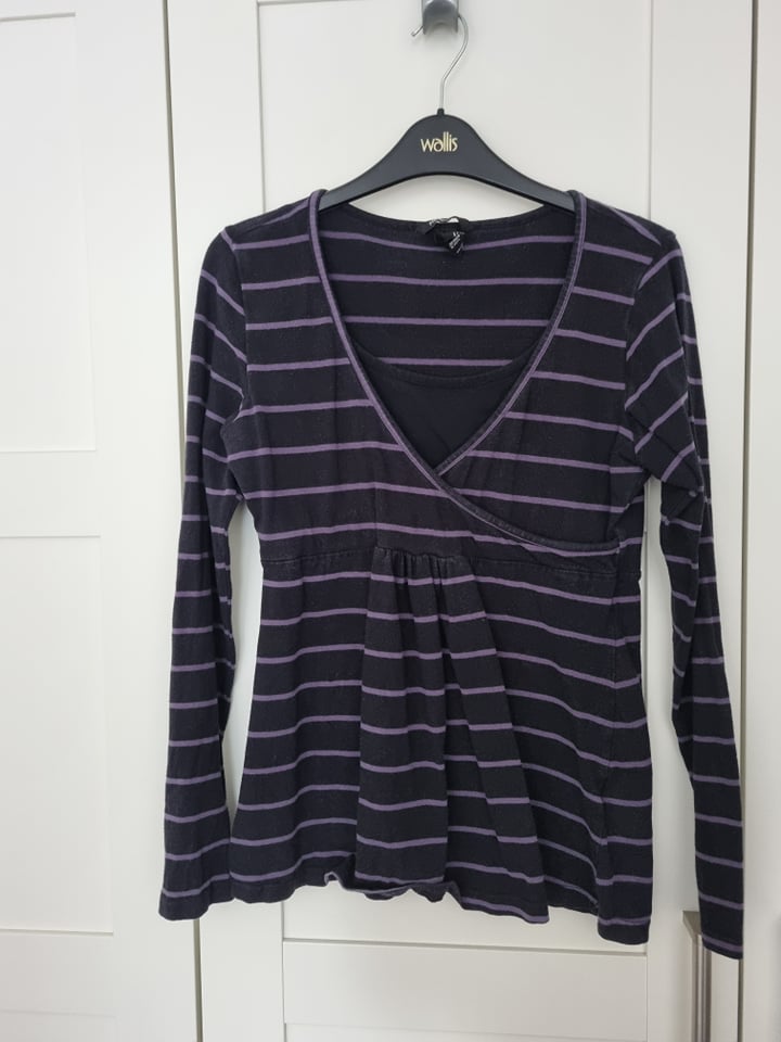 Size M H&M long sleeved purple and black striped bf top